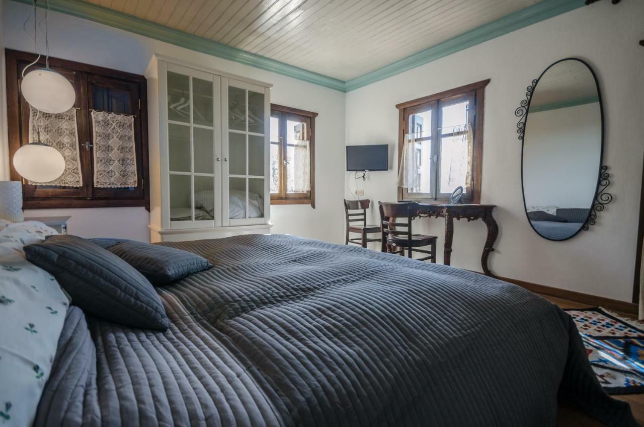 Riga'S Pinakoti Lodge Pinakatai ภายนอก รูปภาพ